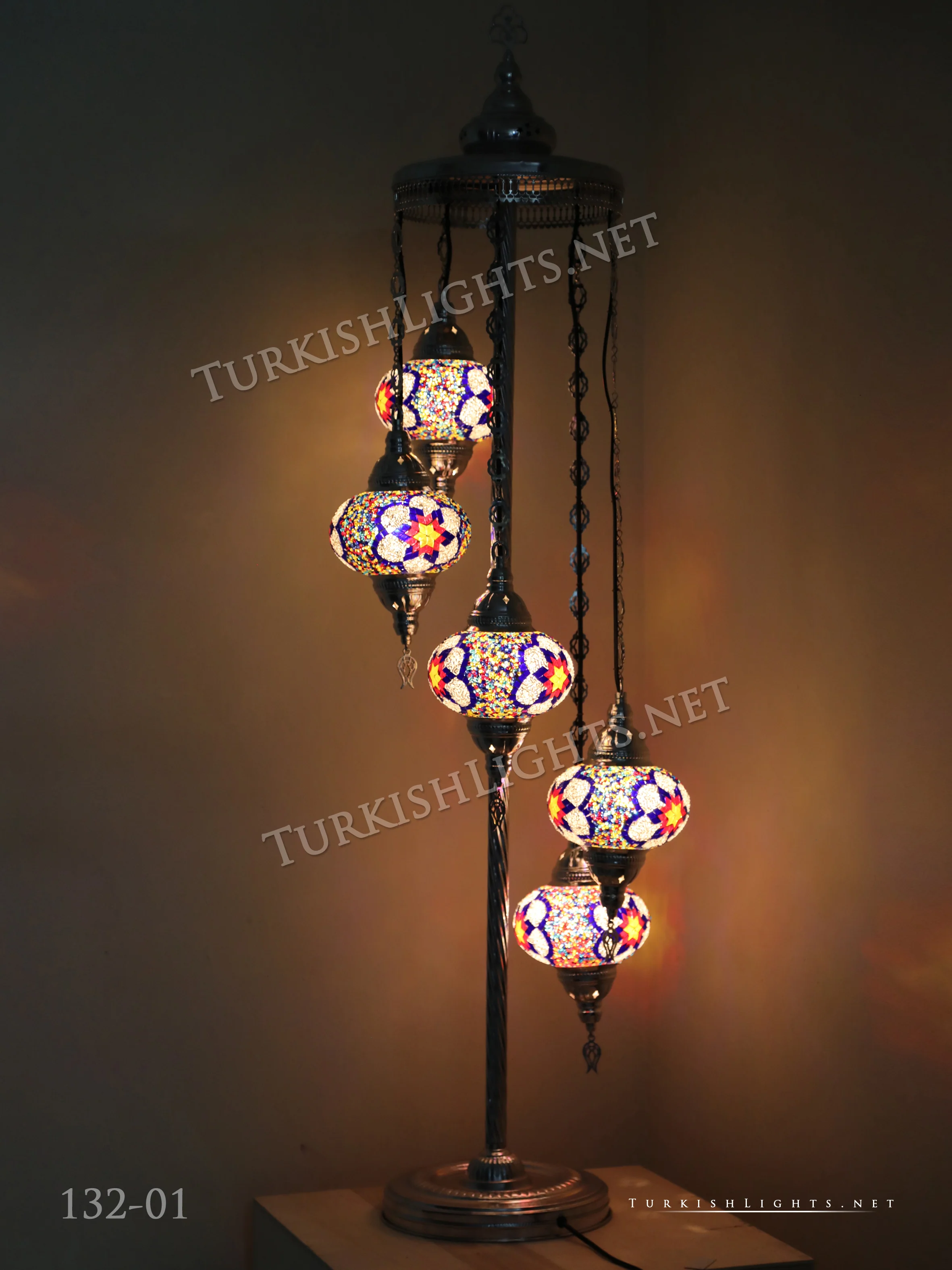 FLOOR LAMP WITH  5 Large GLOBES and CHROME FINISH ,ID:132