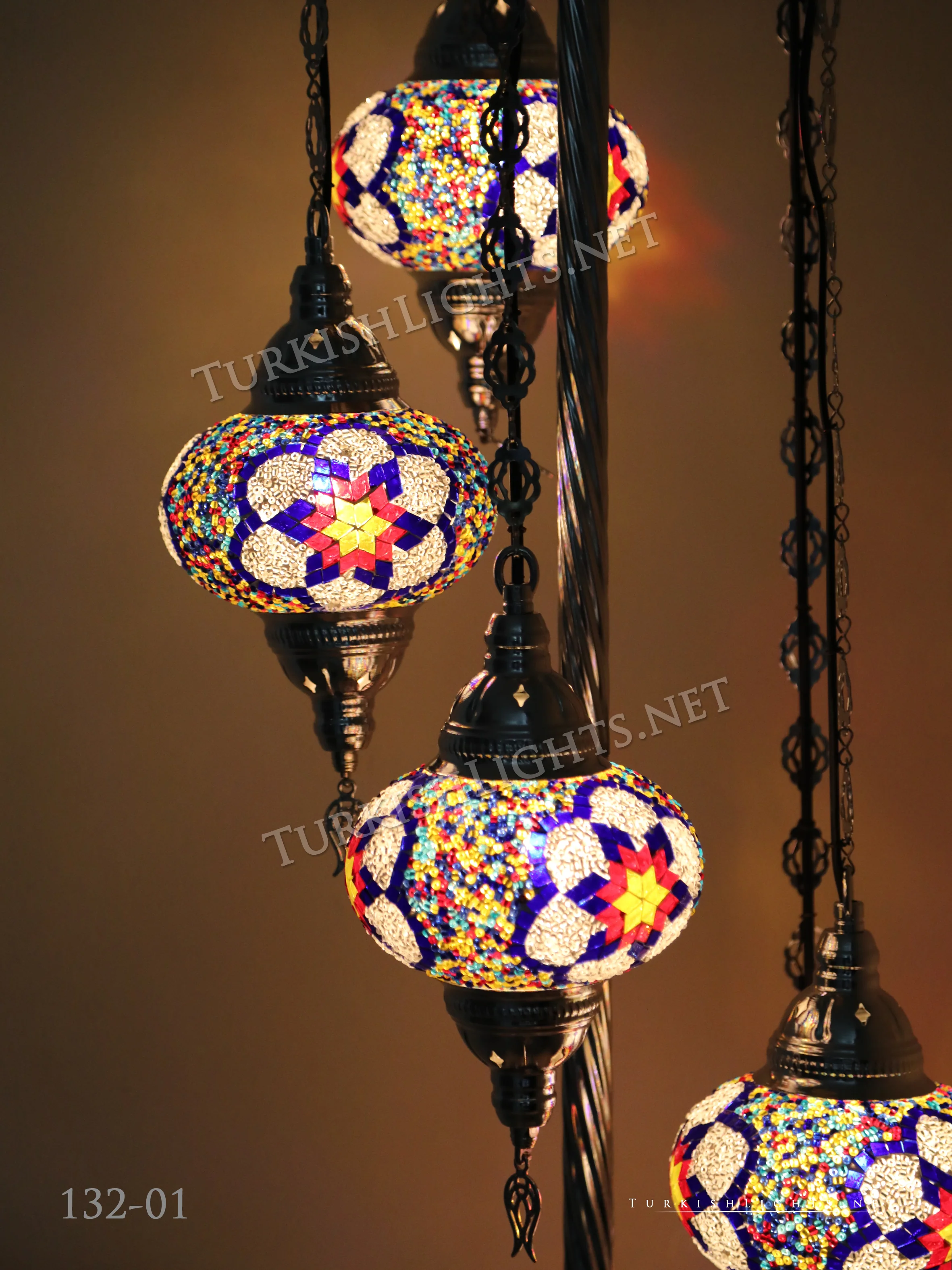 FLOOR LAMP WITH  5 Large GLOBES and CHROME FINISH ,ID:132 - Image 2