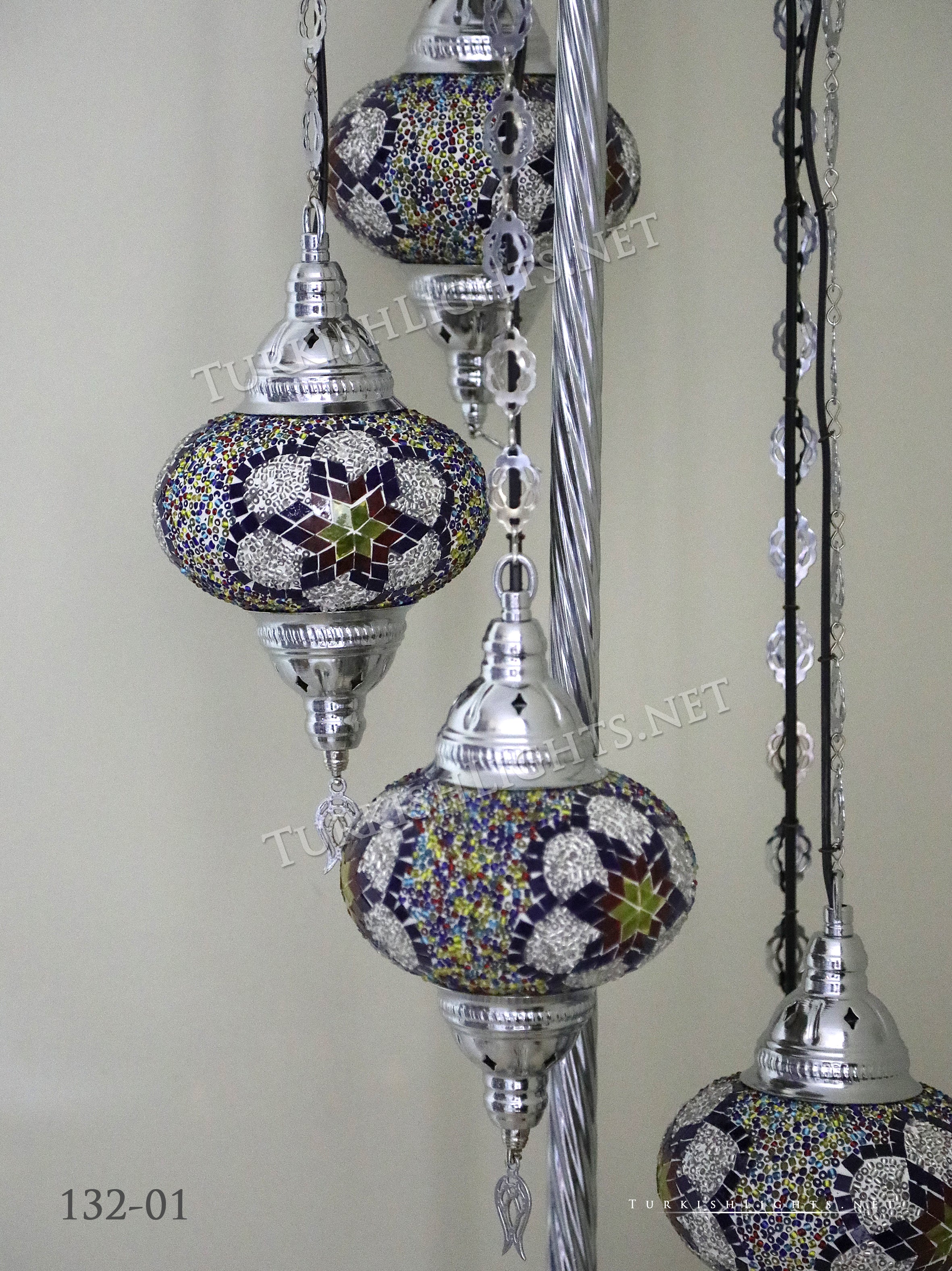 FLOOR LAMP WITH  5 Large GLOBES and CHROME FINISH ,ID:132 - Image 4