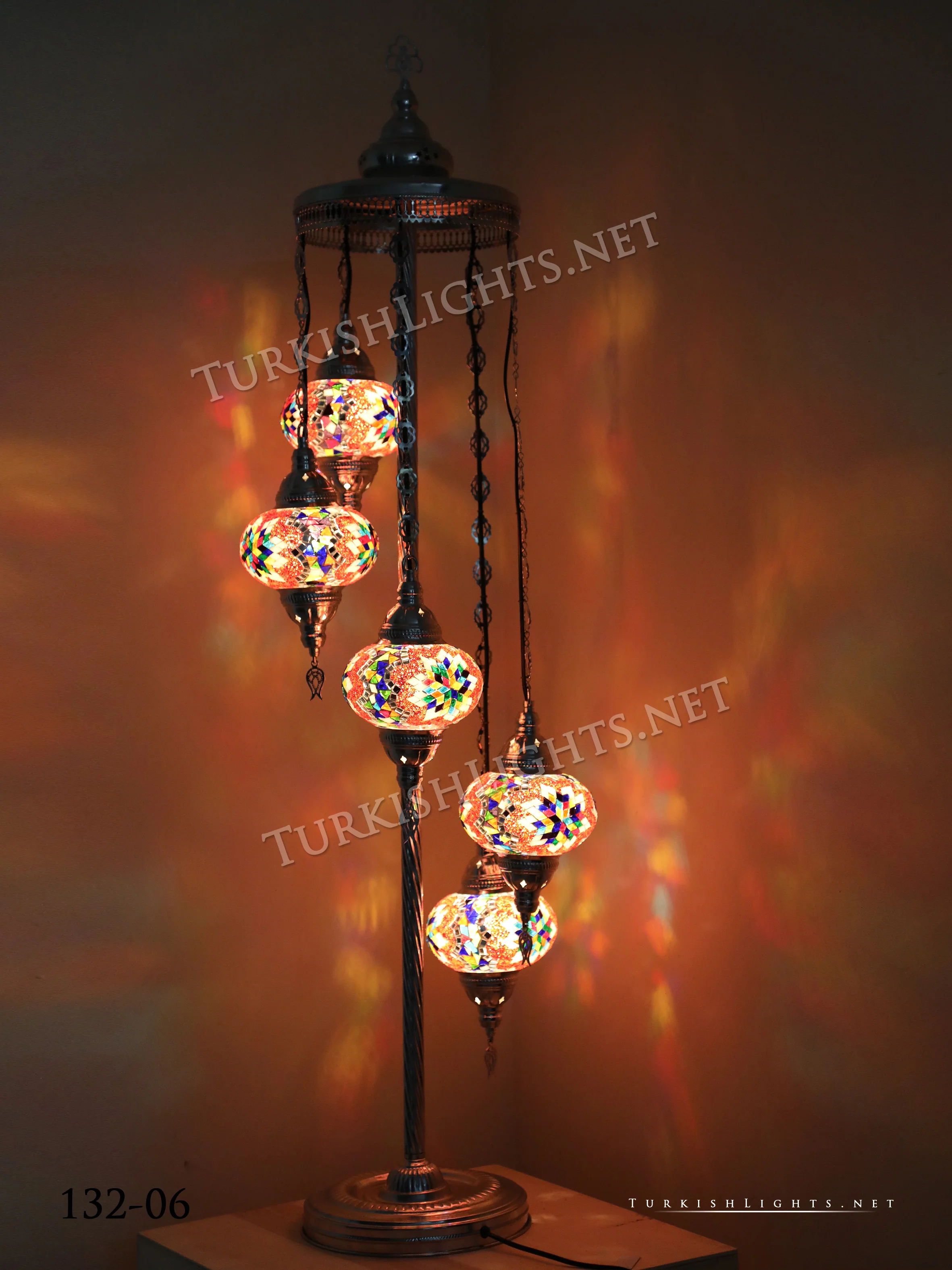 FLOOR LAMP WITH 5 LARGE GLOBES and CHROME FINISH ,ID:132
