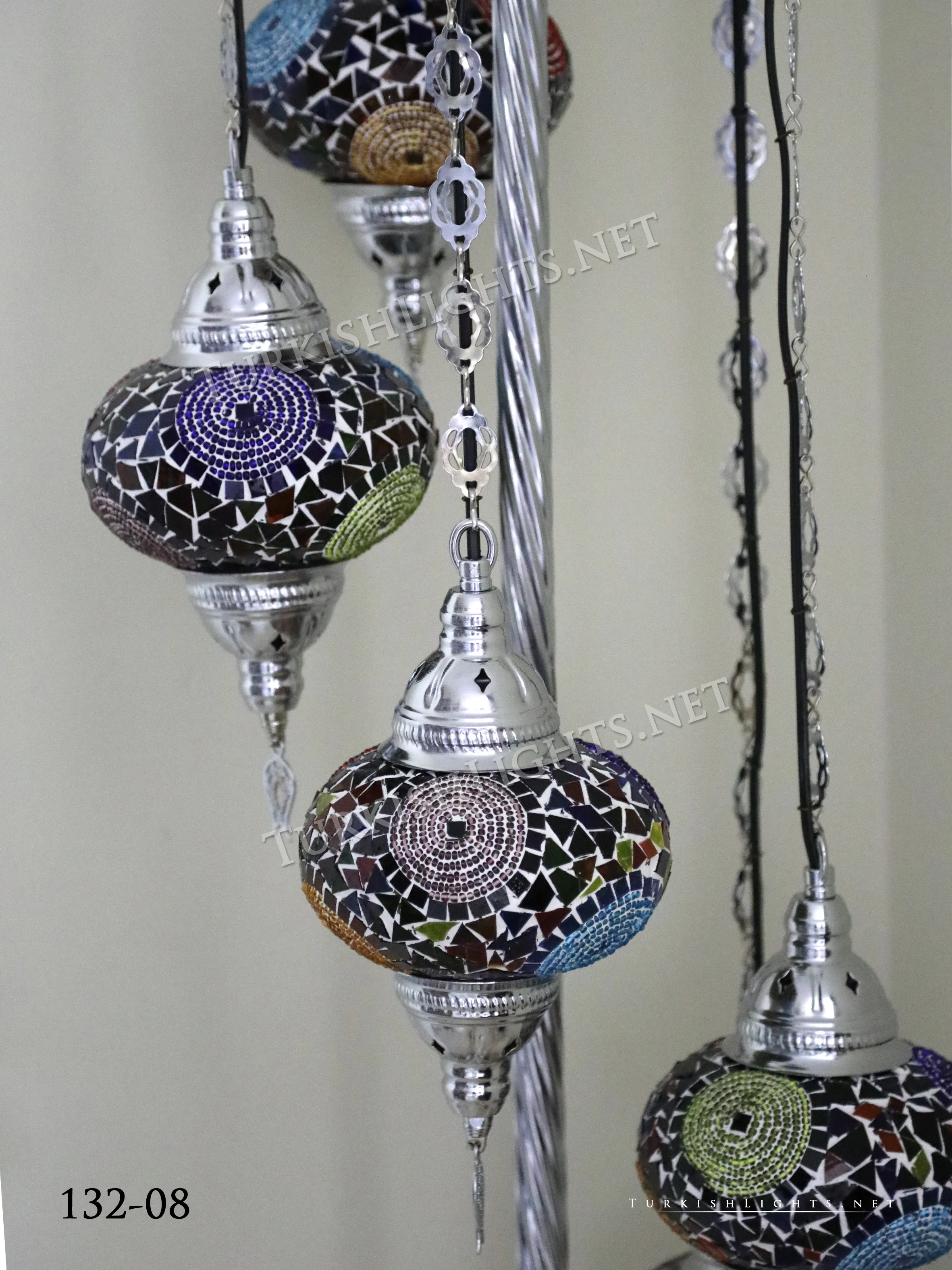 FLOOR LAMP WITH 5 LARGE GLOBES and CHROME FINISH ,ID:132 - Image 4