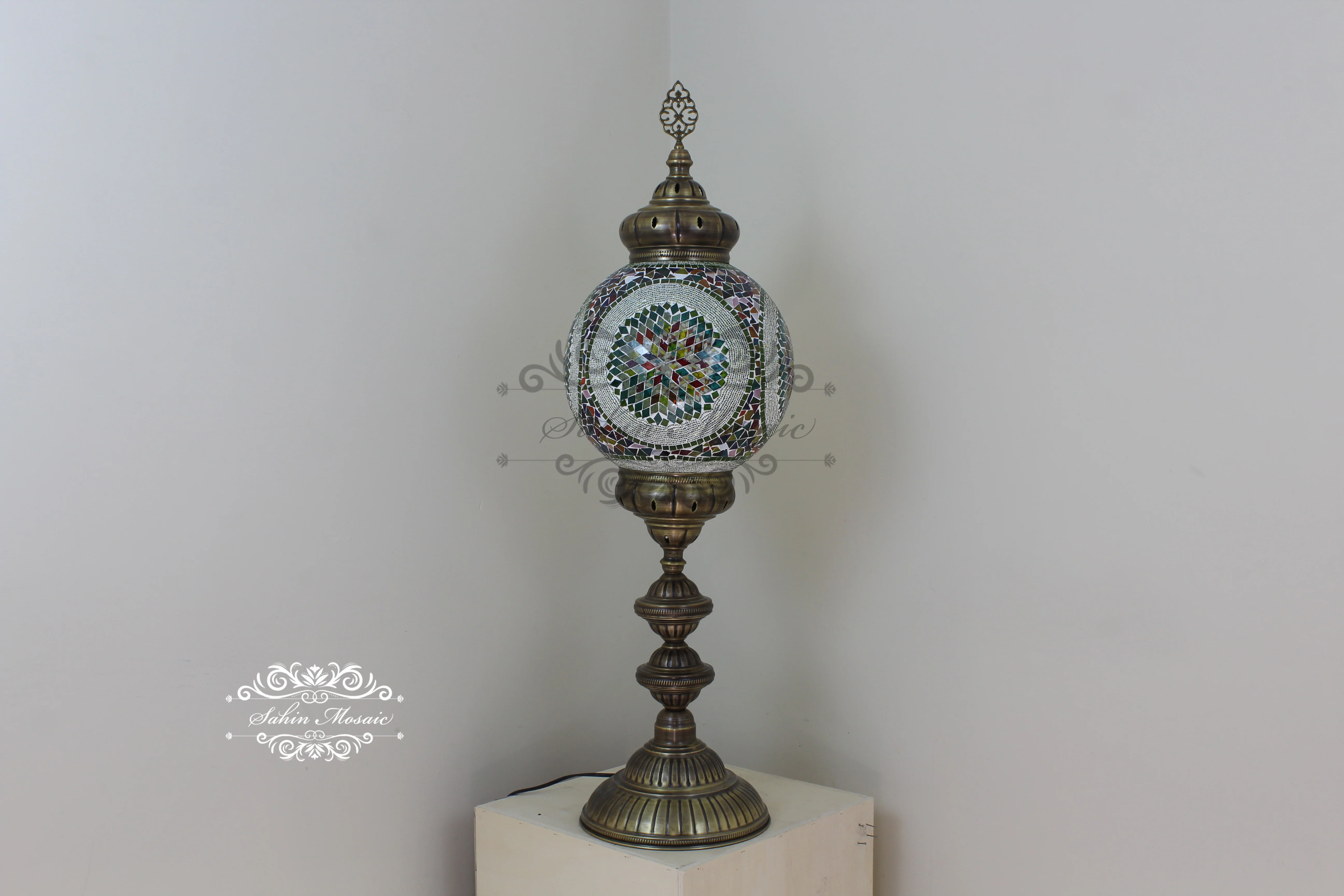 MOSAIC FLOOR / TABLE LAMP WITH 30CM (12") GLOBE - Image 3