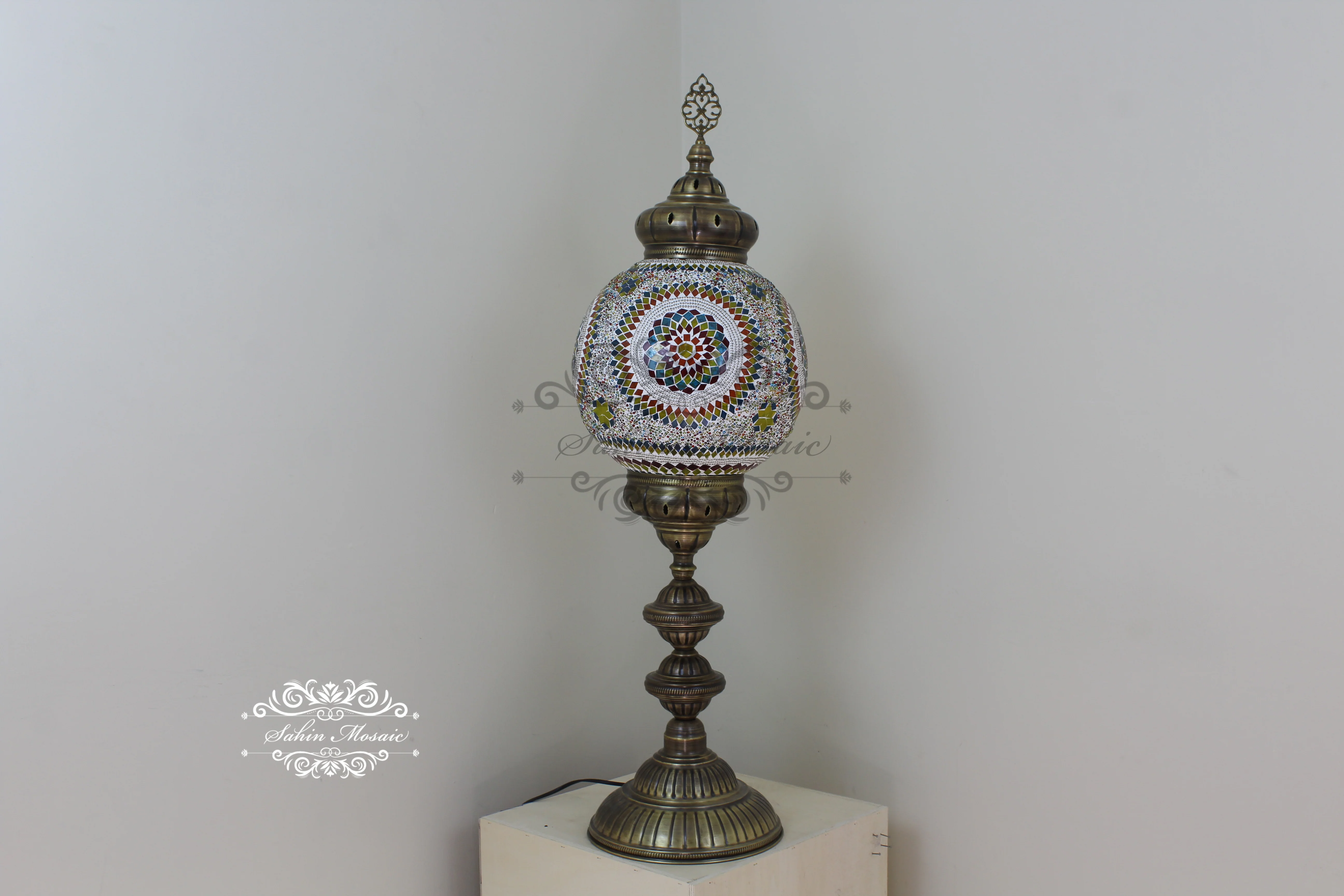 MOSAIC FLOOR / TABLE LAMP WITH 30CM (12") GLOBE - Image 3