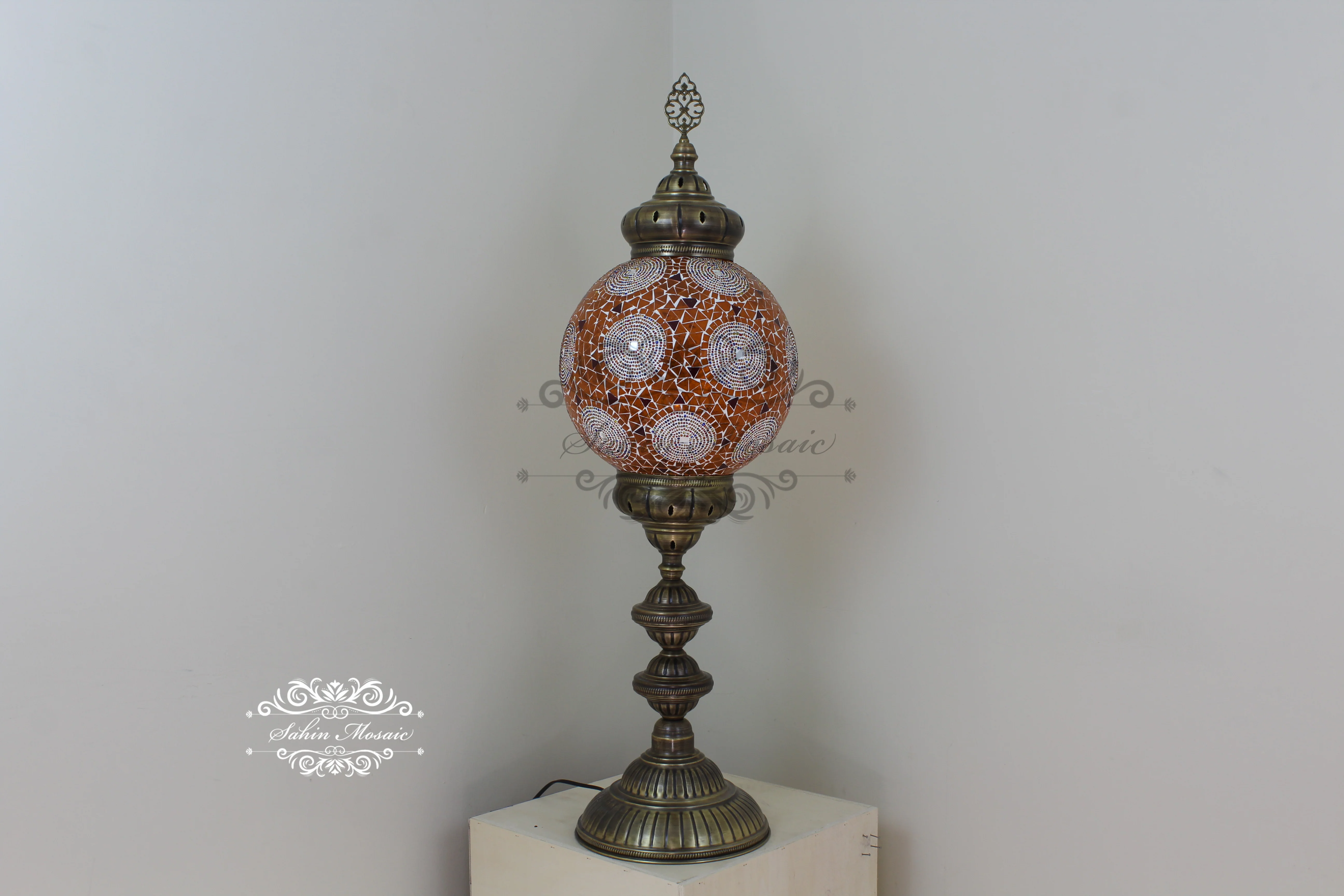 MOSAIC FLOOR / TABLE LAMP WITH 30CM (12") GLOBE - Image 3