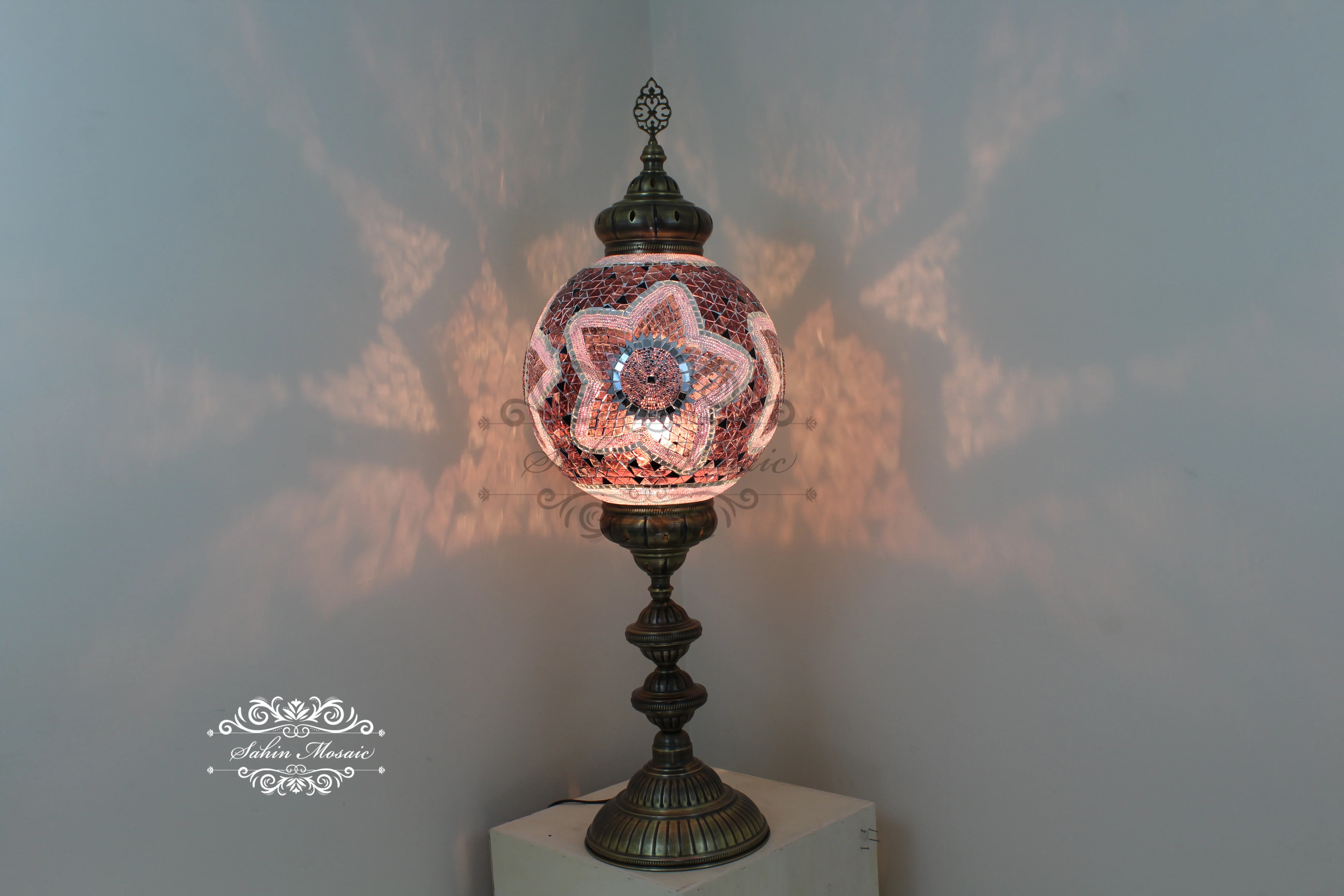 MOSAIC FLOOR / TABLE LAMP WITH 35CM (14") GLOBE