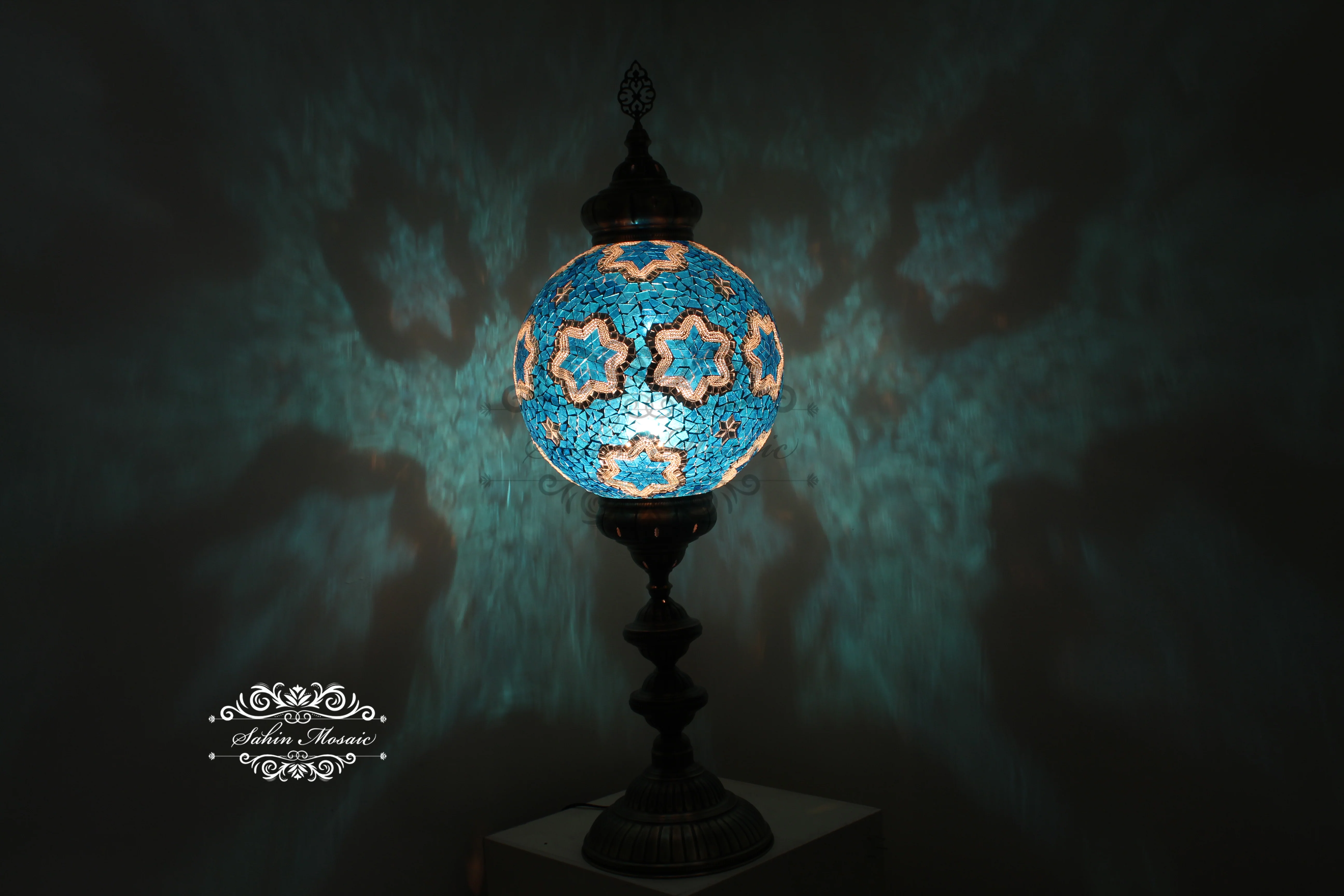 MOSAIC FLOOR / TABLE LAMP WITH 35CM (14") GLOBE - Image 2