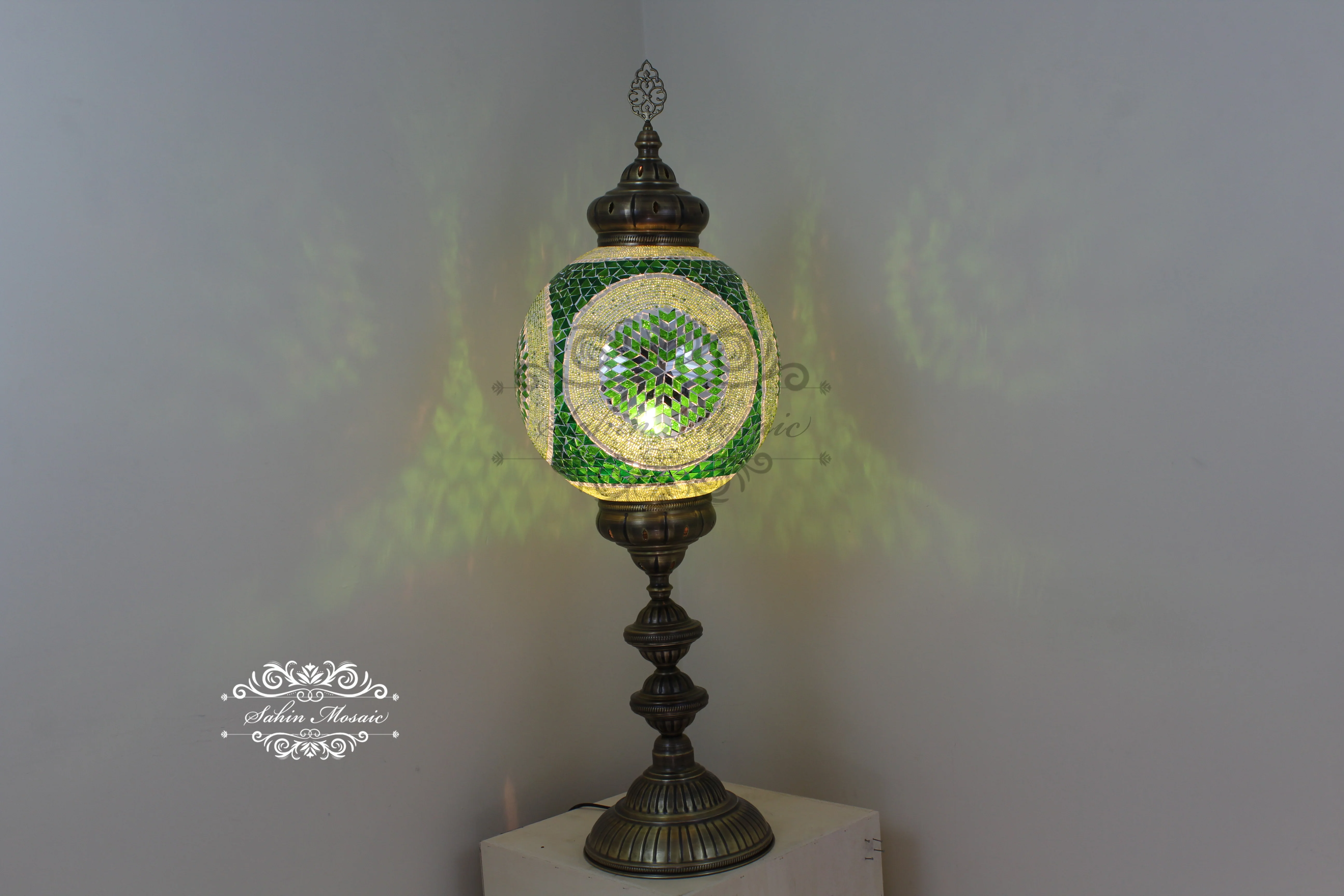 MOSAIC FLOOR / TABLE LAMP WITH 35CM (14") GLOBE - Image 2