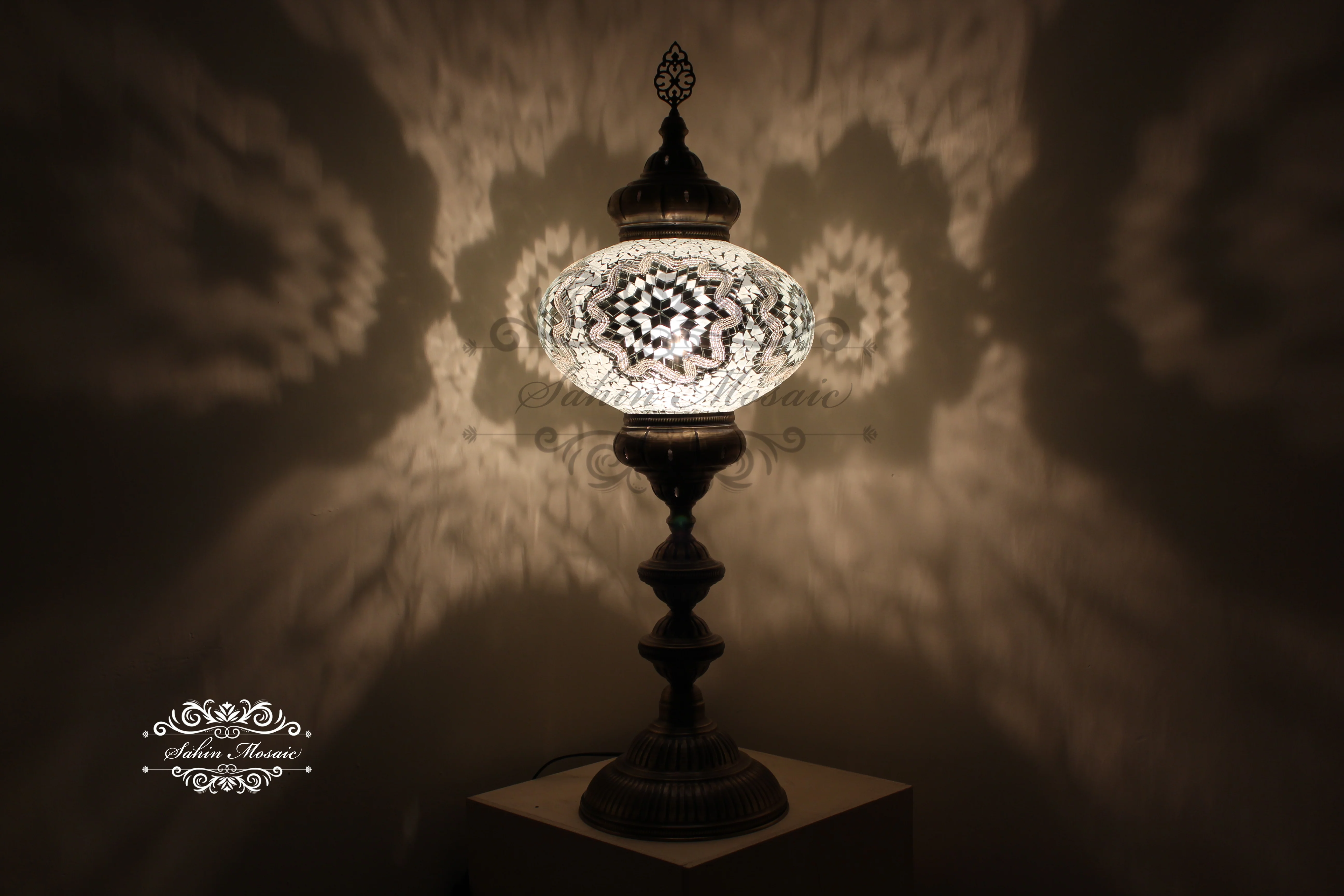 NO6 SIZE MOSAIC FLOOR / TABLE LAMP
