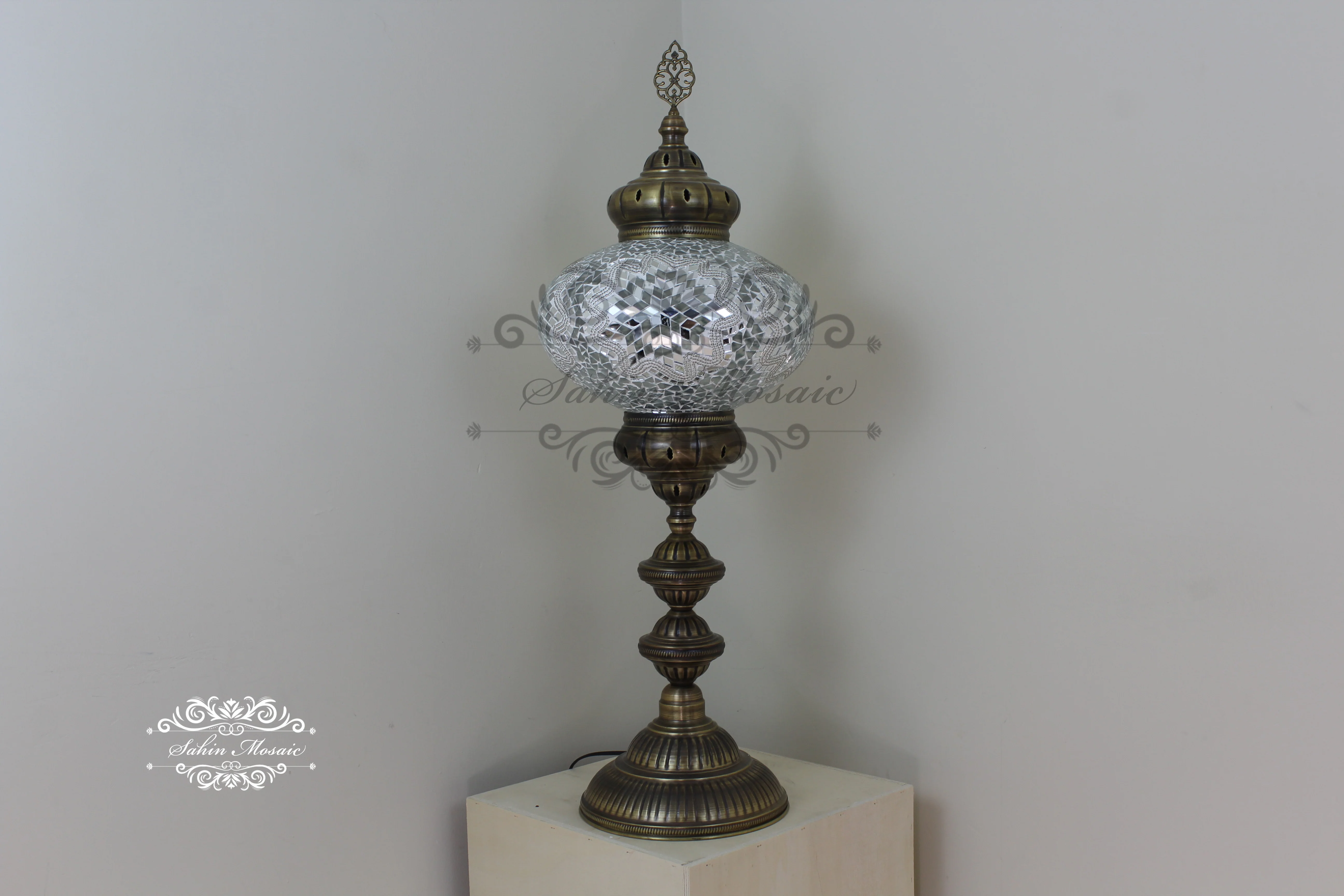 NO6 SIZE MOSAIC FLOOR / TABLE LAMP - Image 2
